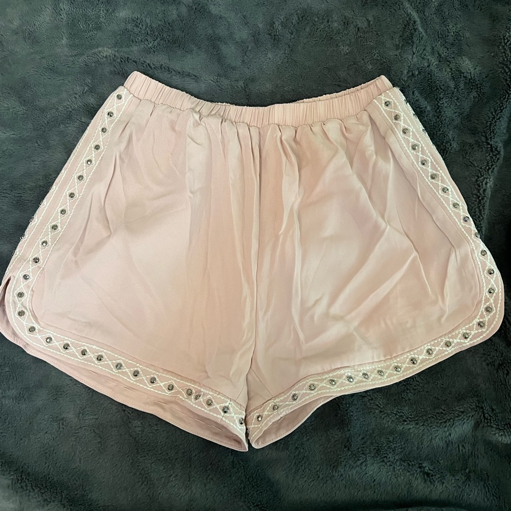 Soprano pink flowy shorts